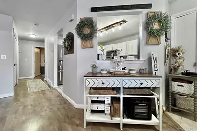 212 Falcon Court, Poughkeepsie, NY 12603 - Photo 12