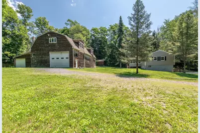 676-678 Oak Summit Road, Millbrook, NY 12545 - Photo 32