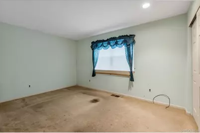 7 Daria Drive, Oakdale, NY 11769 - Photo 14