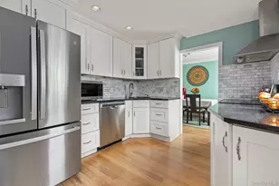 149 Coach Ln, Levittown, NY 11756 - Photo 4