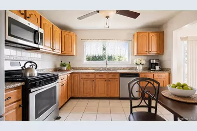 738 Pelhamdale Avenue, New Rochelle, NY 10801 - Photo 8