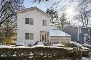 738 Pelhamdale Ave, New Rochelle, NY 10801 - Photo 2