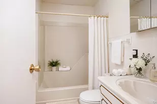 738 Pelhamdale Ave, New Rochelle, NY 10801 - Photo 12