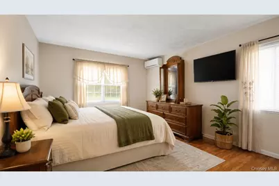 738 Pelhamdale Avenue, New Rochelle, NY 10801 - Photo 10