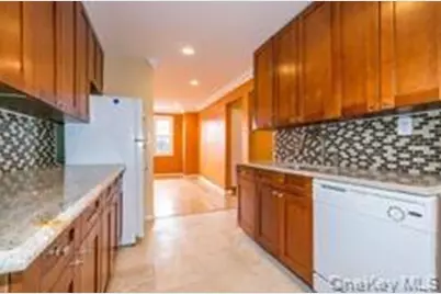 79 Onderdonk Avenue #1, Manhasset, NY 11030 - Photo 8