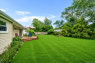 22 Jane St, Selden, NY 11784 - Photo 22