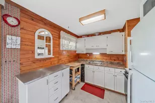 22 Jane St, Selden, NY 11784 - Photo 6