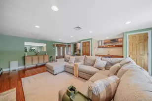 108 Keswick Dr, East Islip, NY 11730 - Photo 2