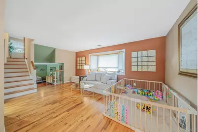 108 Keswick Drive, East Islip, NY 11730 - Photo 8