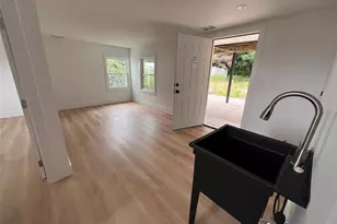 501 Hawkins Rd, Selden, NY 11784 - Photo 14
