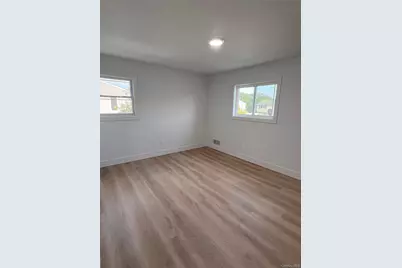 501 Hawkins Road, Selden, NY 11784 - Photo 10