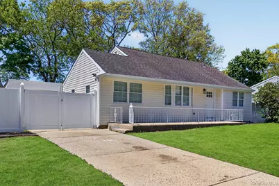 23 Champlain Street, Port Jefferson Station, NY 11776 - Photo 4