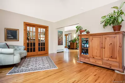 530 Elm Street, West Hempstead, NY 11552 - Photo 6