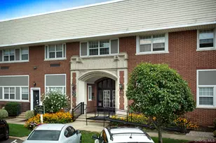 425 Newbridge Rd, East Meadow, NY 11554 - Photo 2