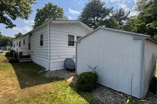 1040 Violet Ave, Hyde Park, NY 12538 - Photo 2