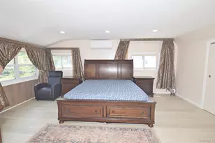 32 W Cabot Ln, Westbury, NY 11590 - Photo 16