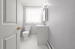 4478 Express Dr S, Ronkonkoma, NY 11779 - Photo 18