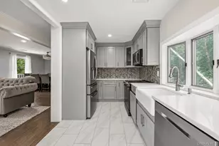 4478 Express Dr S, Ronkonkoma, NY 11779 - Photo 14
