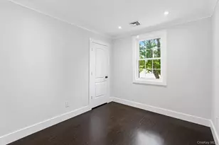 566 Locust Ave, Oakdale, NY 11769 - Photo 6