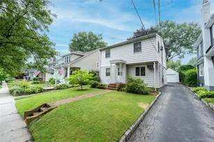 63 Bar Beach Rd, Port Washington, NY 11050 - Photo 18