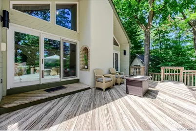33 Meadow Farm Road, East Islip, NY 11730 - Photo 30