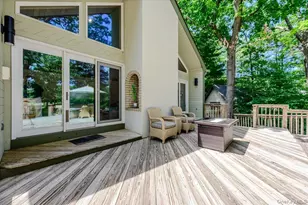 33 Meadowfarm Rd, East Islip, NY 11730 - Photo 30