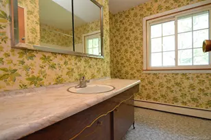 39 Sheryl Crescent, Smithtown, NY 11787 - Photo 38