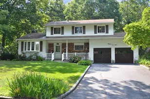 39 Sheryl Crescent, Smithtown, NY 11787 - Photo 4
