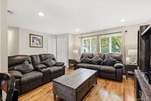 105 Greenhaven Dr, Port Jefferson Station, NY 11776 - Photo 10
