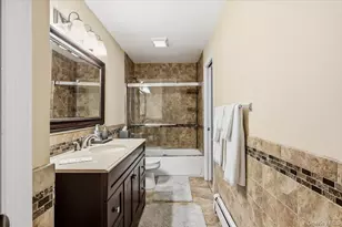 105 Greenhaven Dr, Port Jefferson Station, NY 11776 - Photo 12