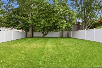 105 Greenhaven Drive, Port Jefferson Station, NY 11776 - Photo 24