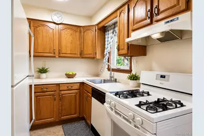 7-08 127th Street, College Point, NY 11356 - Photo 6