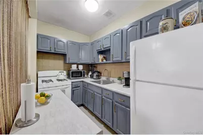453 E 181 Street, Bronx, NY 10457 - Photo 20