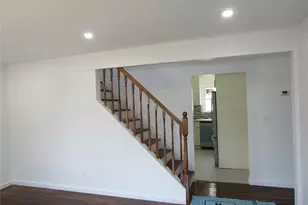 258 Brown Ave, Hempstead, NY 11550 - Photo 6