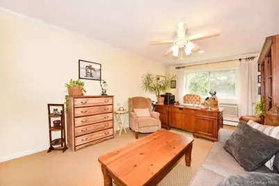 320 E Shore Road #11C, Great Neck, NY 11023 - Photo 26