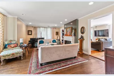 19 Margaret Avenue, Lawrence, NY 11559 - Photo 4