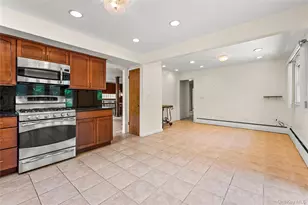 18 Dogwood Rd, Searingtown, NY 11507 - Photo 10