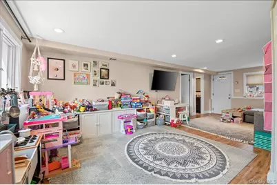 215 N Boston Avenue, Massapequa, NY 11758 - Photo 20
