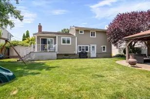 215 N Boston Ave, Massapequa, NY 11758 - Photo 26