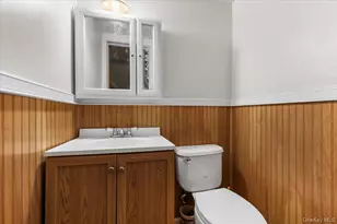 161-21 84th Ave, Jamaica, NY 11432 - Photo 16
