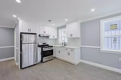 842 E 225th Street, Bronx, NY 10466 - Photo 8