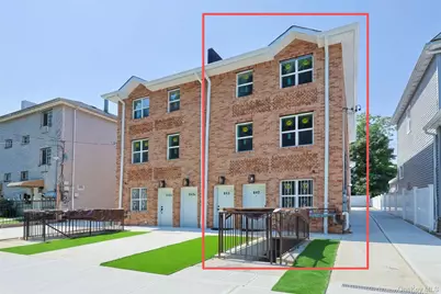 842 E 225th Street, Bronx, NY 10466 - Photo 2