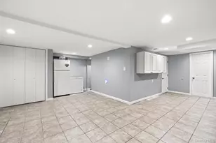 2383 Riverside Dr, Wantagh, NY 11793 - Photo 22