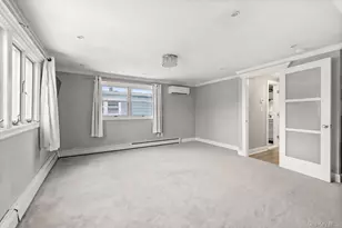 2383 Riverside Dr, Wantagh, NY 11793 - Photo 18