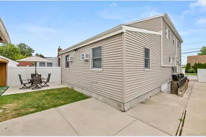 2383 Riverside Drive, Wantagh, NY 11793 - Photo 30