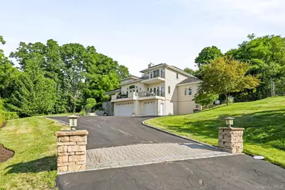 2 Half Moon Ridge, Cornwall, NY 12520 - Photo 4
