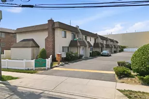 88 E Valley Stream Blvd, Valley Stream, NY 11580 - Photo 4