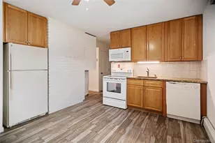 30 Bent Ln, Levittown, NY 11756 - Photo 8