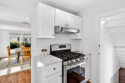 12 Smull Place, Port Washington, NY 11050 - Photo 12