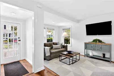 12 Smull Place, Port Washington, NY 11050 - Photo 2